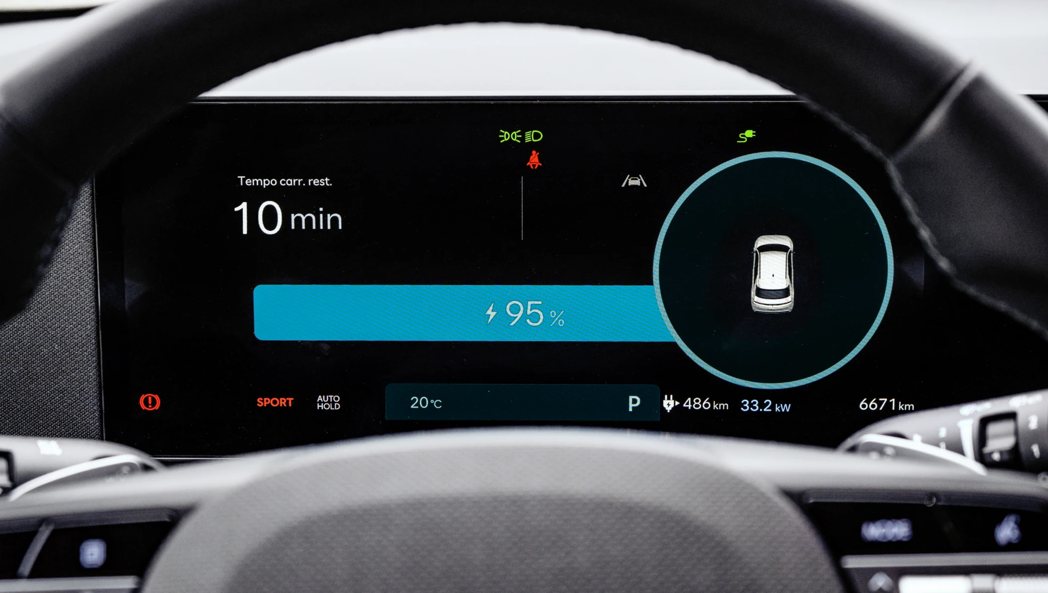 painel de instrumentos com indicação de autonomia veículo elétrico