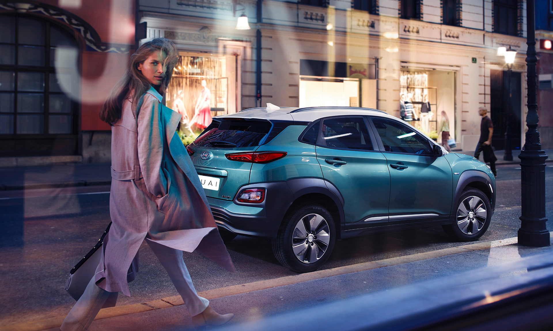 hyundai kauai ev estacionado na rua