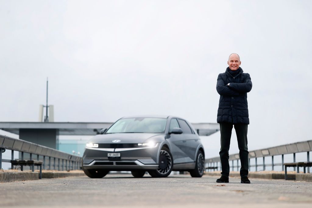 Bertrand Piccard com o IONIQ 5